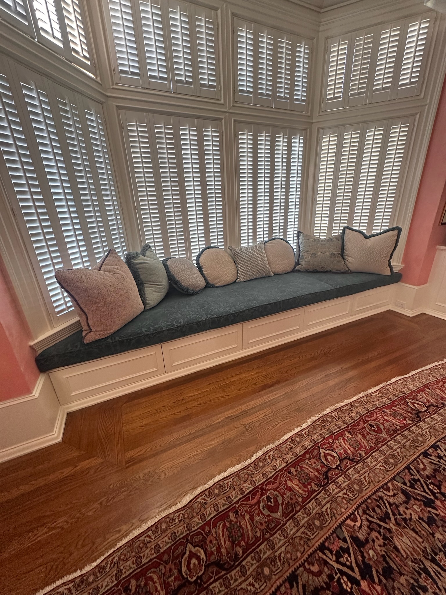Bay Windows & Bench Seats