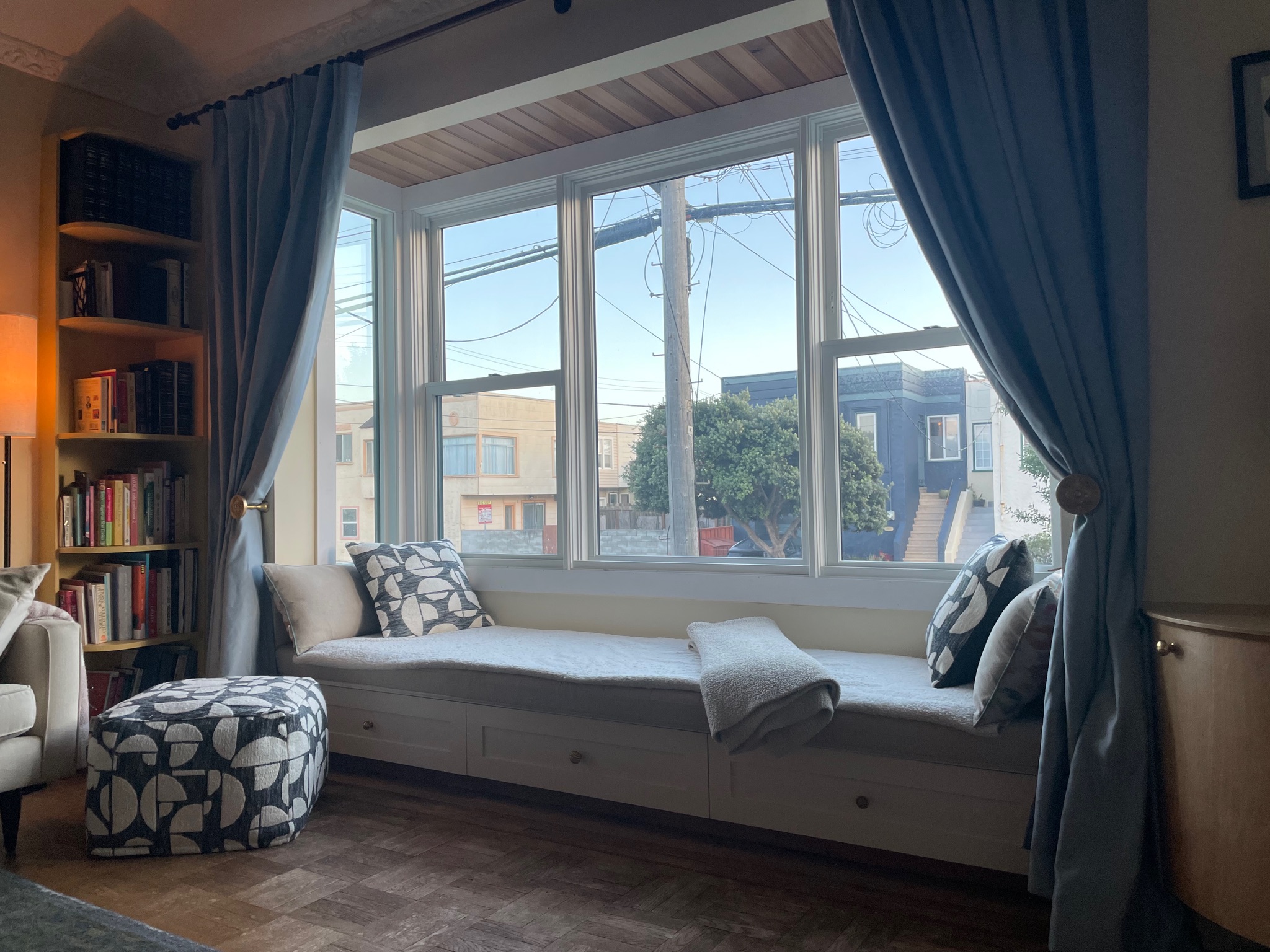 Bay Windows & Bench Seats