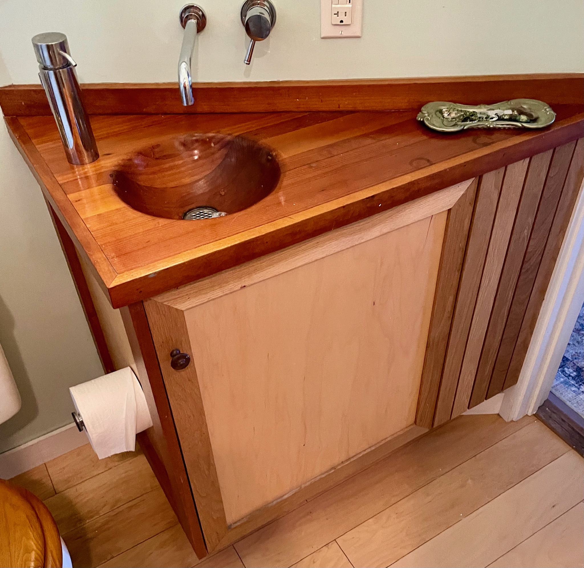 Custom Vanities and Bathroom Remodels